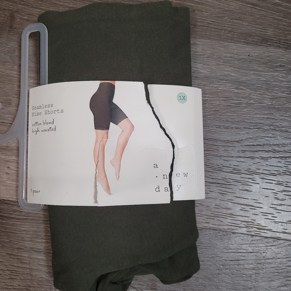 📌SOLD📌Seamless bike shorts - Picture 4 of 4